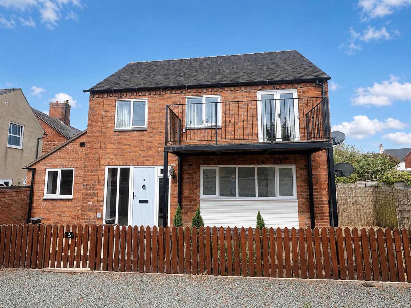 3 Aston Court, Shrewsbury, SY4 5FF Let Agreed